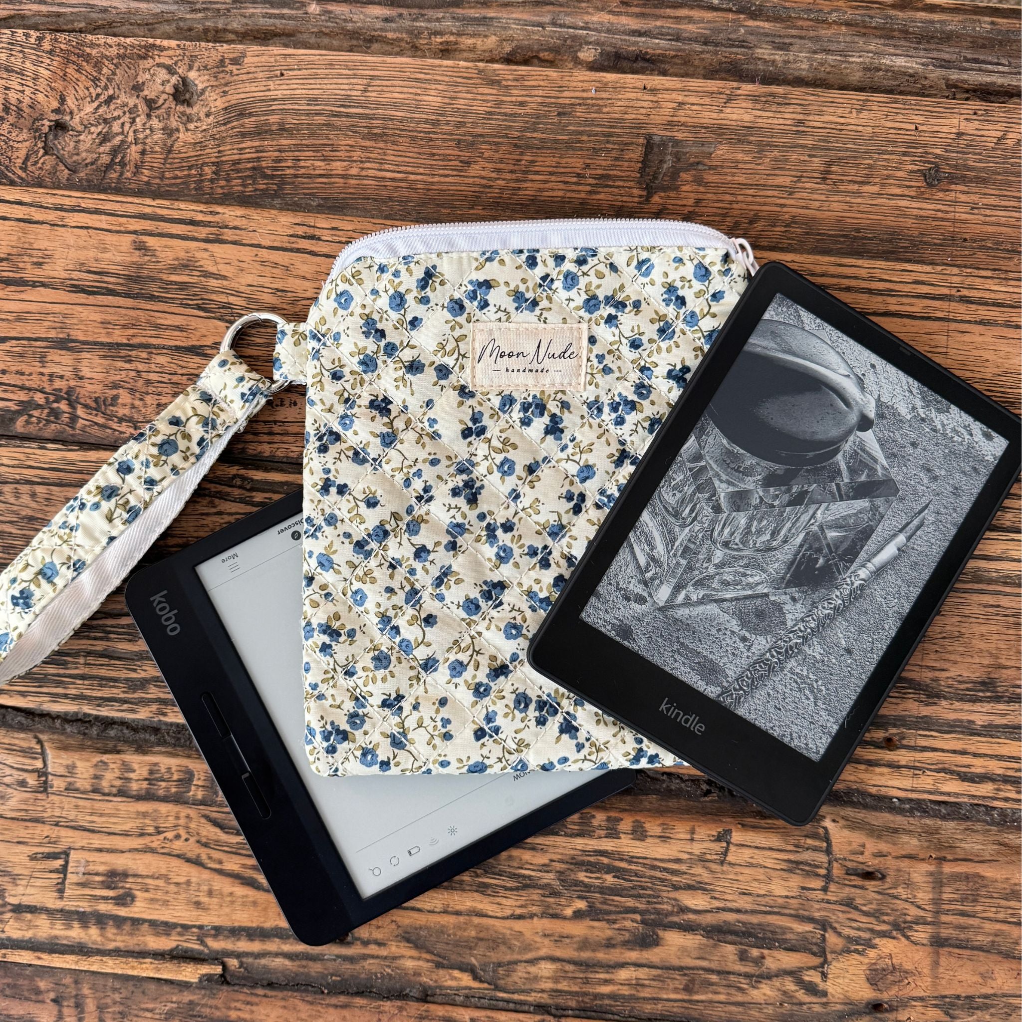 Spring eReader Pouch